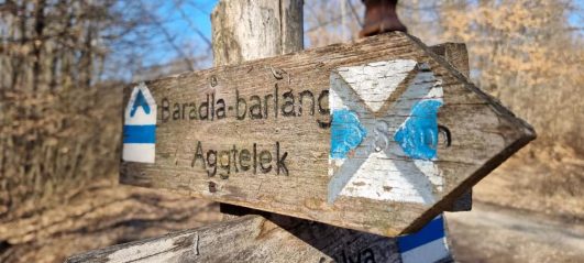 Kéktúra hétvége a cseppkövek között