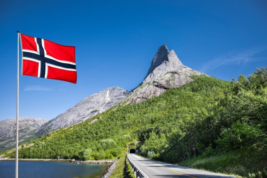 Az északi sarkkörön túl finn, svéd és norvég tájakon